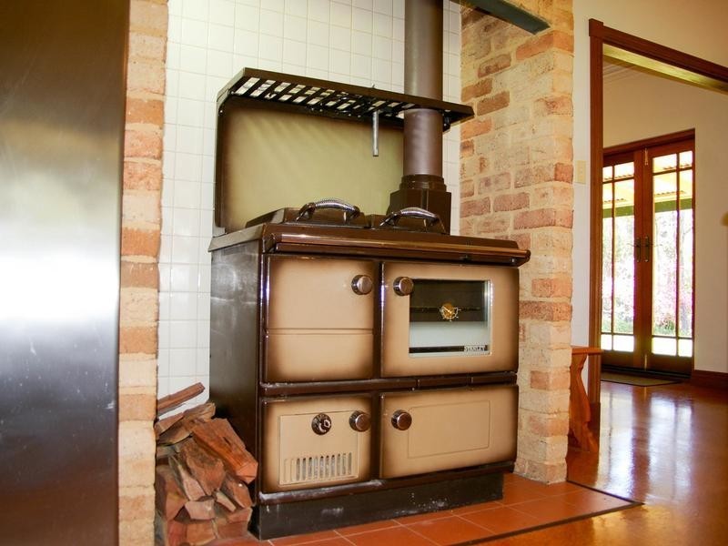 7 King Road, Nannup WA 6275