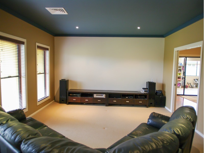 4 Cudgegong Place, Dubbo NSW 2830