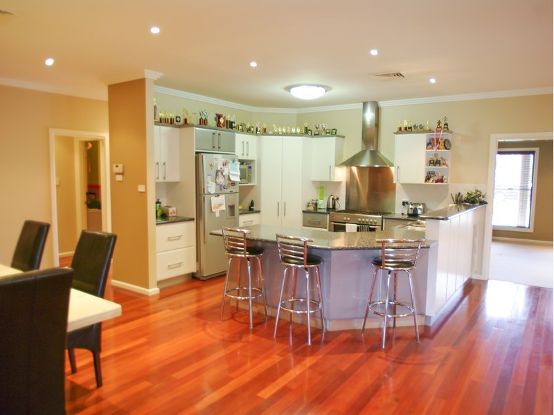 4 Cudgegong Place, Dubbo NSW 2830