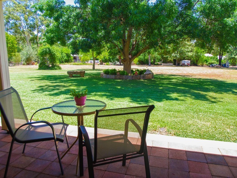 8 Colony Crescent, Dubbo NSW 2830