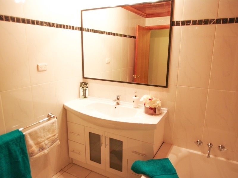 8 Colony Crescent, Dubbo NSW 2830