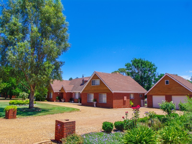 8 Colony Crescent, Dubbo NSW 2830