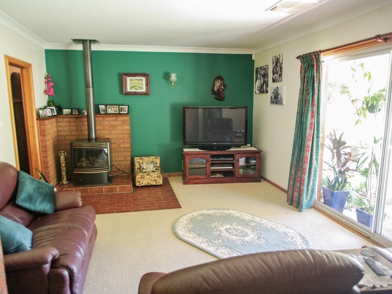 8 Colony Crescent, Dubbo NSW 2830