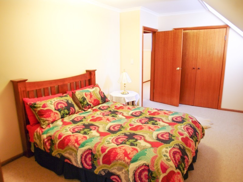 8 Colony Crescent, Dubbo NSW 2830