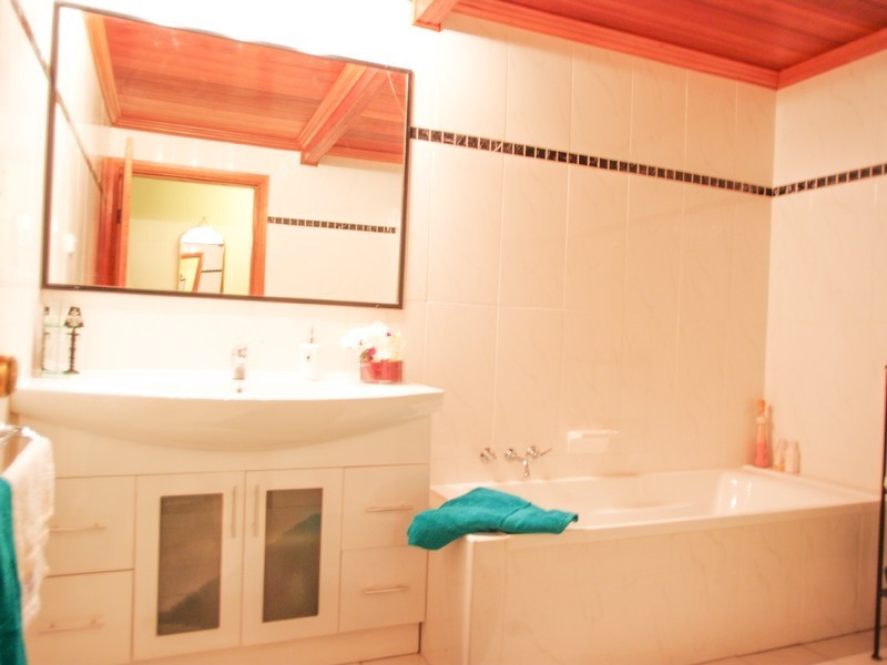 8 Colony Crescent, Dubbo NSW 2830