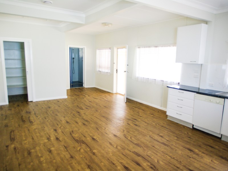 11 Sanderson Street, Dubbo NSW 2830