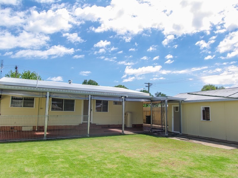 11 Sanderson Street, Dubbo NSW 2830