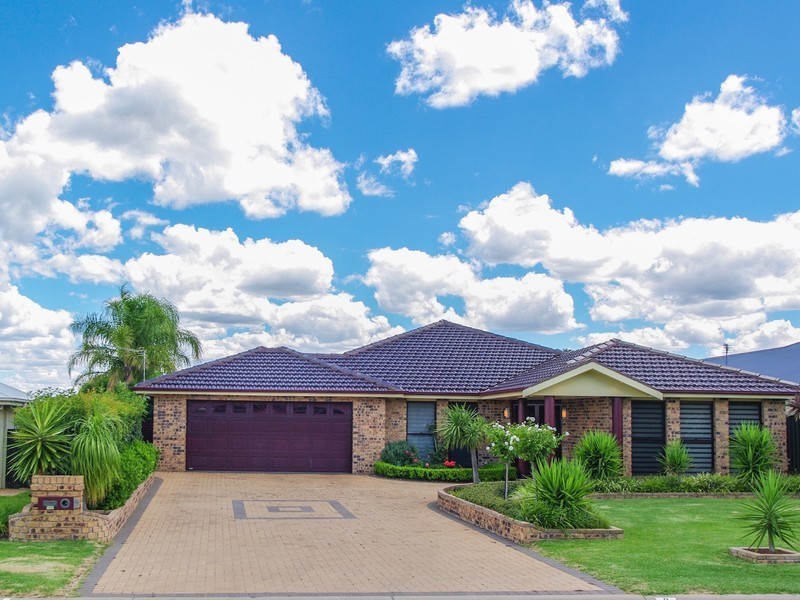 9 Ashlundie Crescent, Dubbo NSW 2830