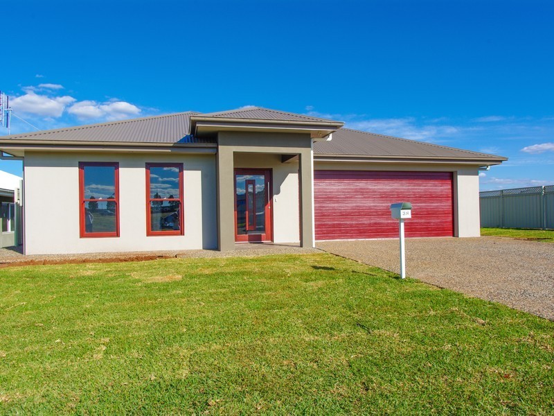 1227/ Lansdowne Drive, Dubbo NSW 2830