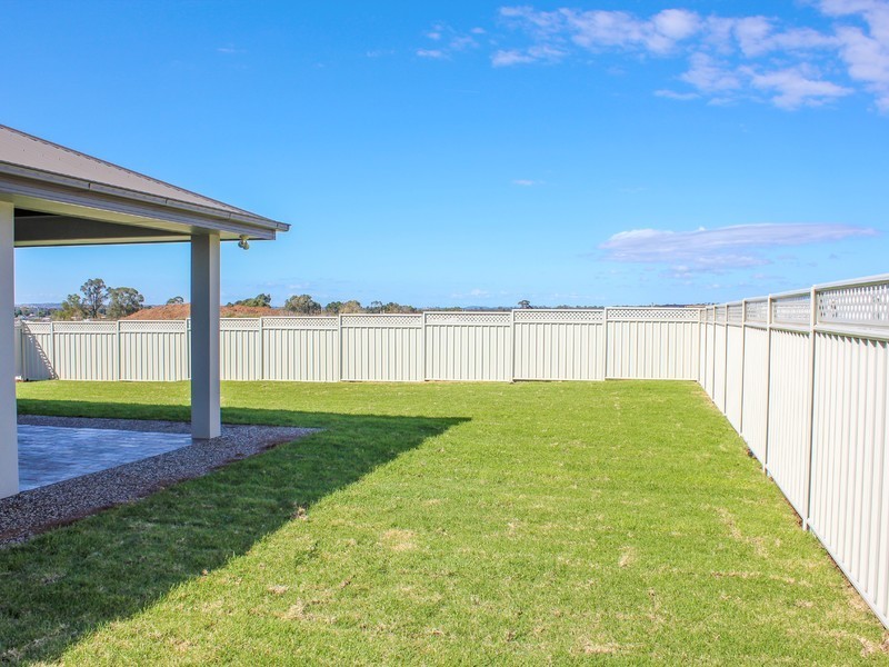 1227/ Lansdowne Drive, Dubbo NSW 2830