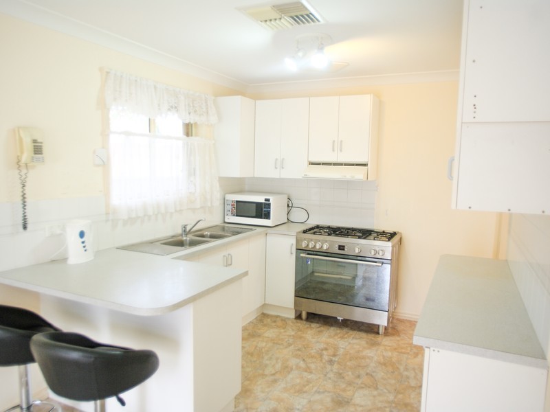 84 Sturt Circle, Dubbo NSW 2830