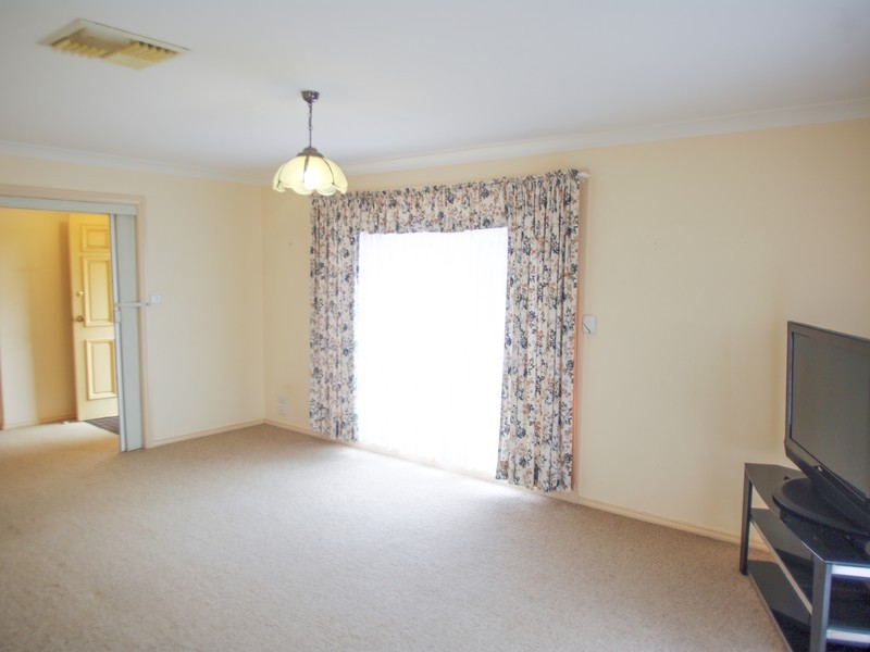 84 Sturt Circle, Dubbo NSW 2830