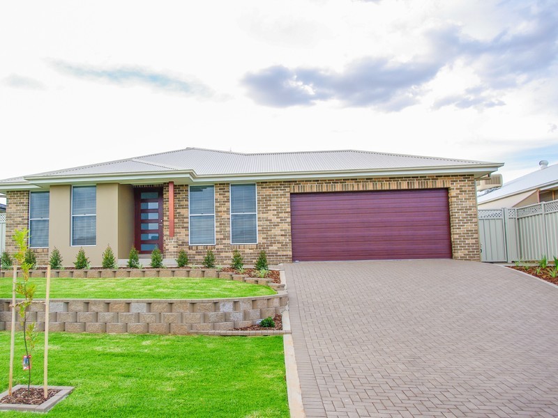 5 Ellenborough Avenue, Dubbo NSW 2830
