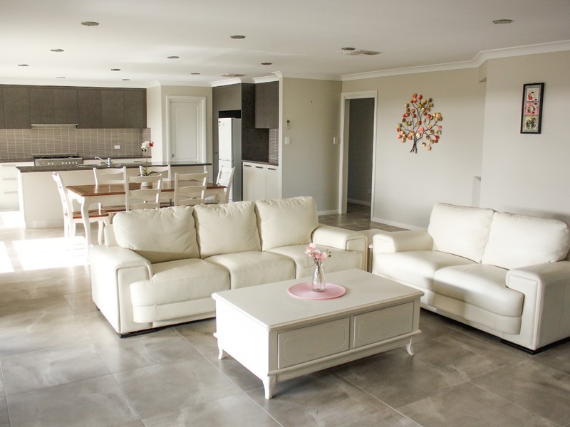 20 Loch Lomond Way, Dubbo NSW 2830