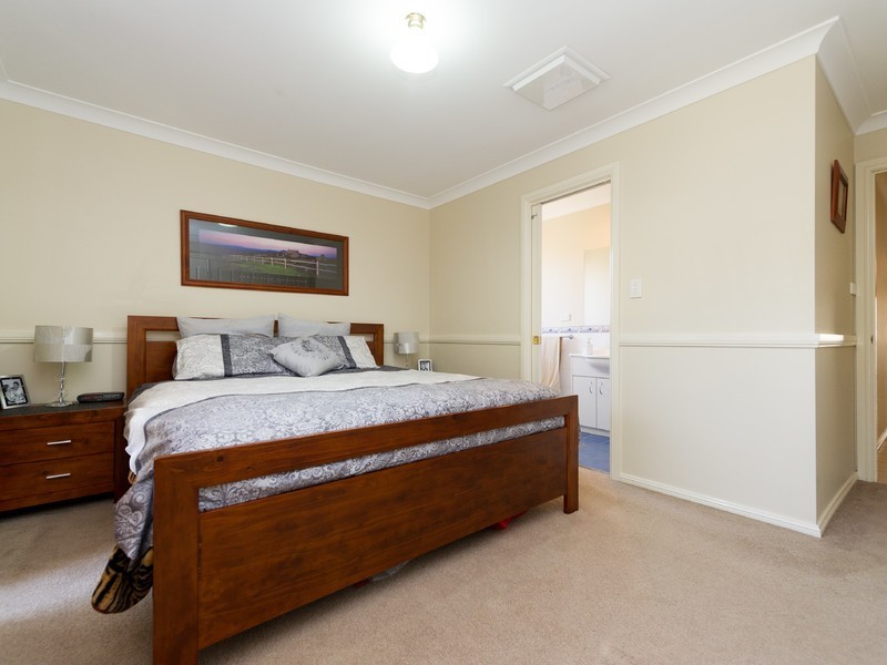16 Lancaster Park Place, Dubbo NSW 2830