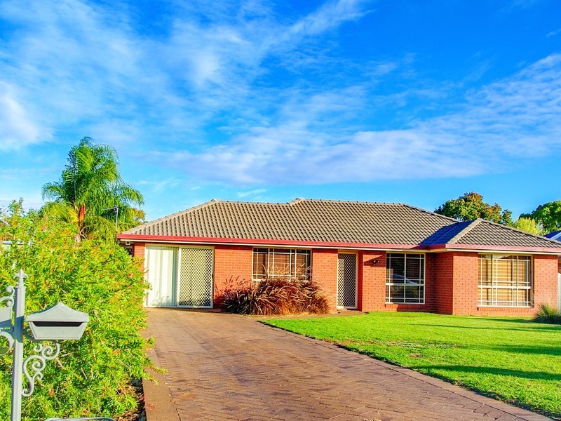 44 Meadowbank Drive, Dubbo NSW 2830