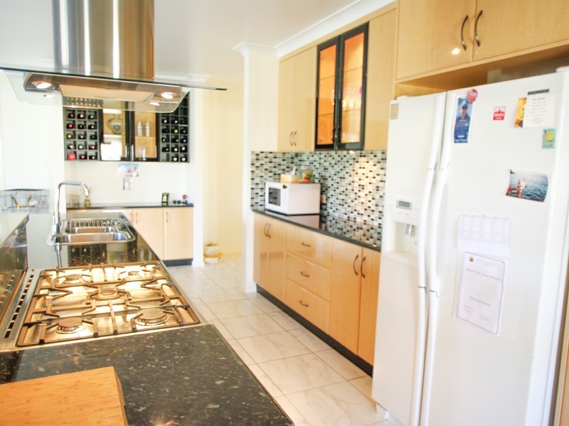 11 Lakeside Circuit, Dubbo NSW 2830