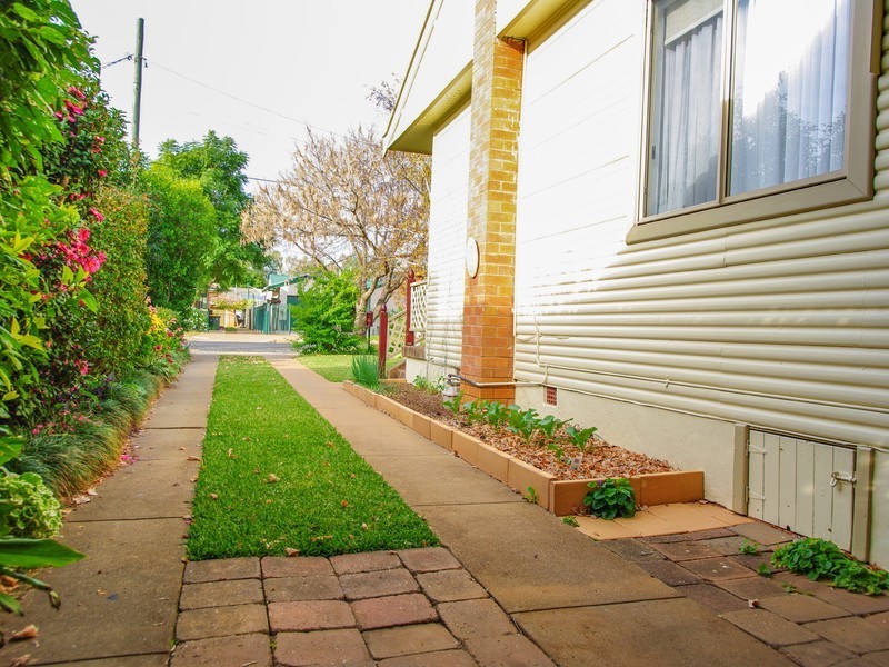 3 Strickland Street, Dubbo NSW 2830