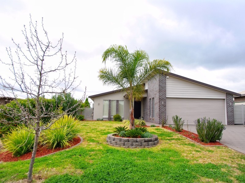5 Merion Way, Dubbo NSW 2830