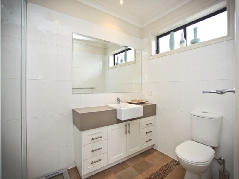 19 Lakeside Circuit, Dubbo NSW 2830