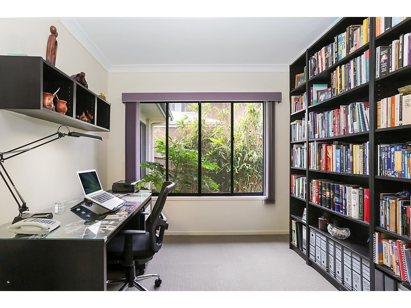 127 Gordon Circuit, Seventeen Mile Rocks QLD 4073