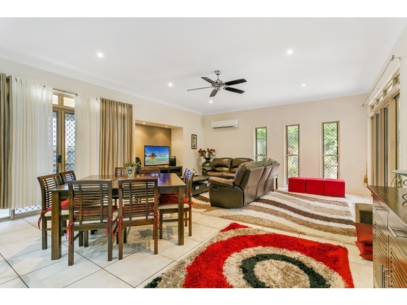 20 Jacksonia Drive, Seventeen Mile Rocks QLD 4073