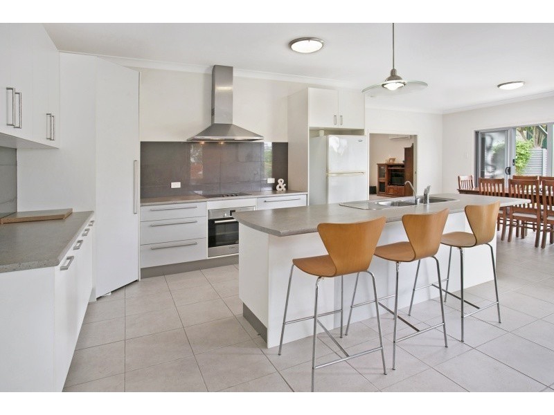 65 Dove Tree Crescent, Sinnamon Park QLD 4073