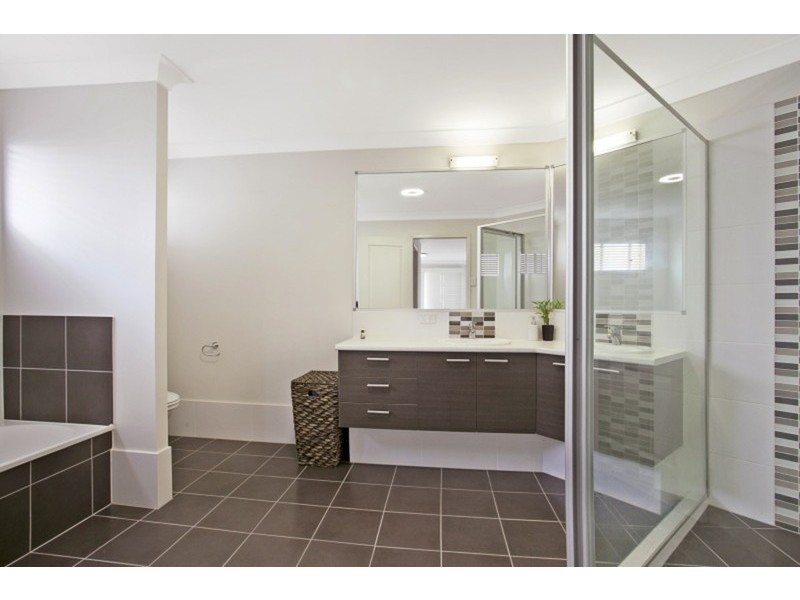 65 Dove Tree Crescent, Sinnamon Park QLD 4073