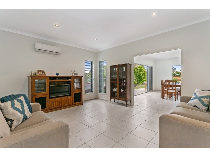 65 Dove Tree Crescent, Sinnamon Park QLD 4073