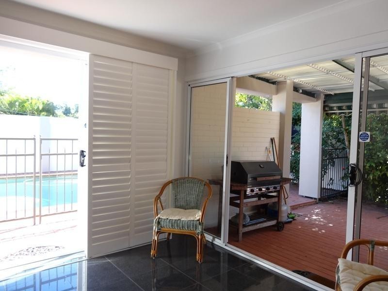 10 Roxburgh Street, Kenmore QLD 4069