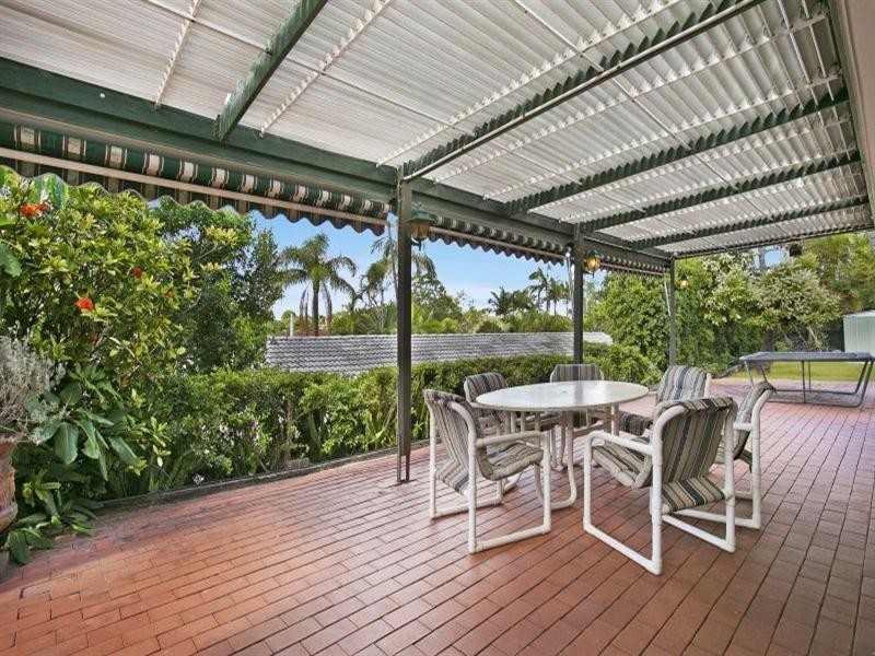 10 Roxburgh Street, Kenmore QLD 4069