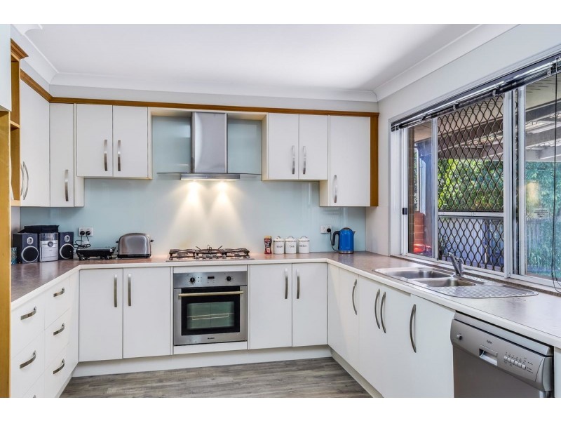 15 Paramount Drive, Warner QLD 4500