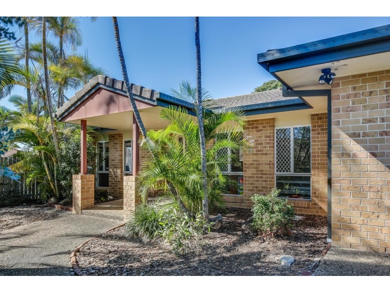 15 Paramount Drive, Warner QLD 4500