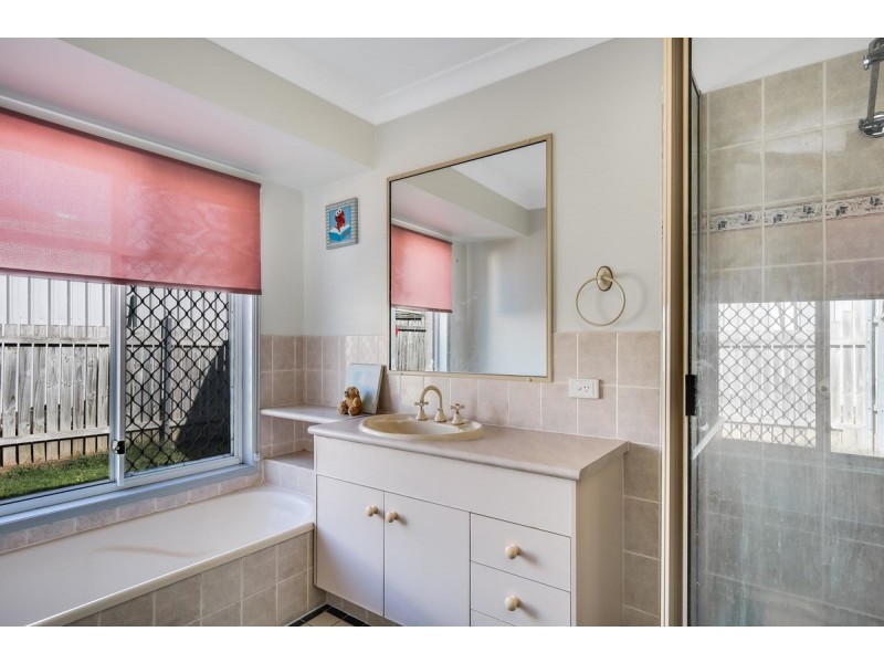 15 Paramount Drive, Warner QLD 4500