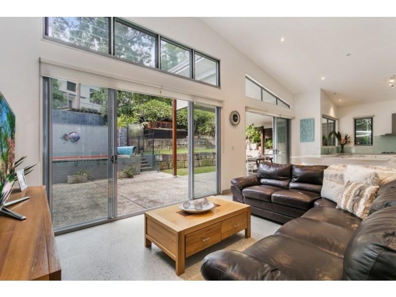 102 Gordon Circuit, Seventeen Mile Rocks QLD 4073