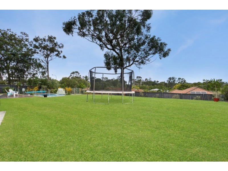 8 Pandorea Close, Seventeen Mile Rocks QLD 4073