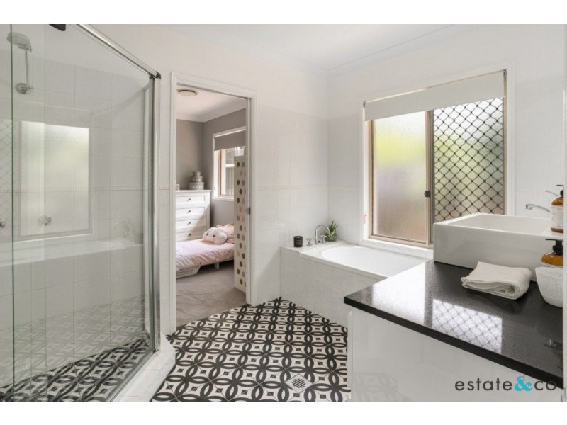 161 Edenbrooke Drive, Seventeen Mile Rocks QLD 4073