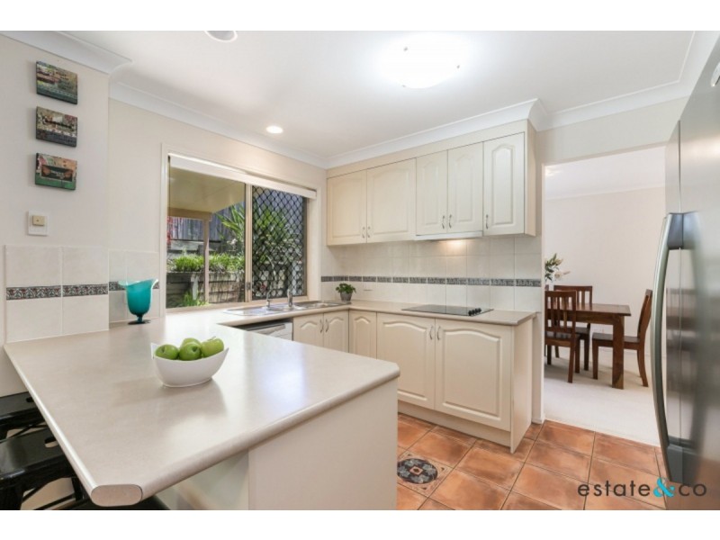 8 Deborah Place, Westlake QLD 4074