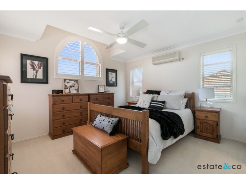 8 Deborah Place, Westlake QLD 4074