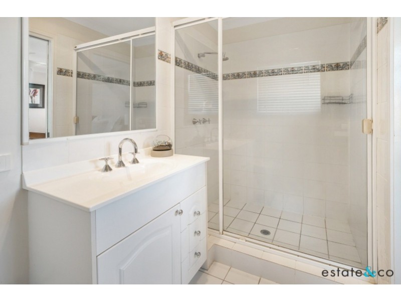 8 Deborah Place, Westlake QLD 4074