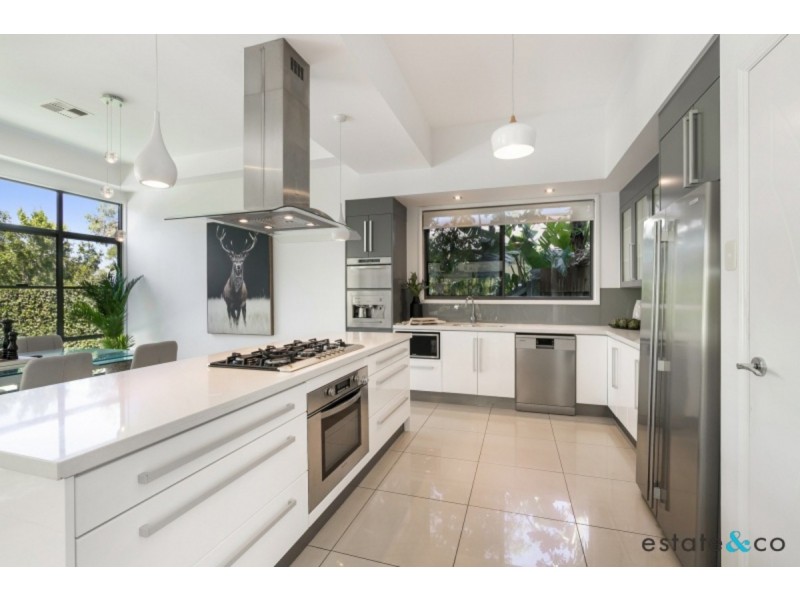 4 Eucalyptus Crt, Seventeen Mile Rocks QLD 4073