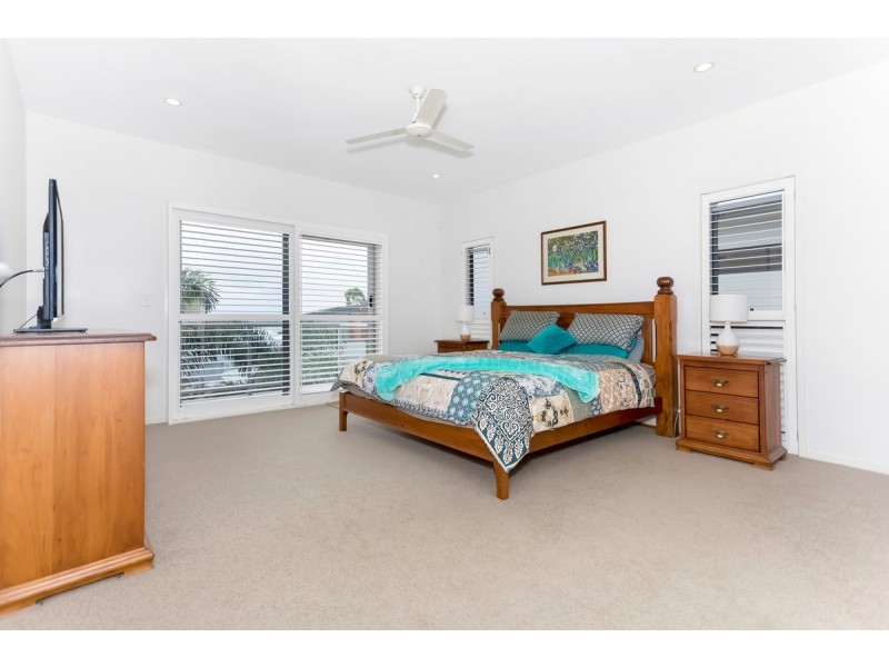 21 Wilson Esplanade, Redland Bay QLD 4165