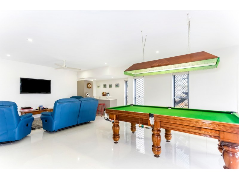 21 Wilson Esplanade, Redland Bay QLD 4165