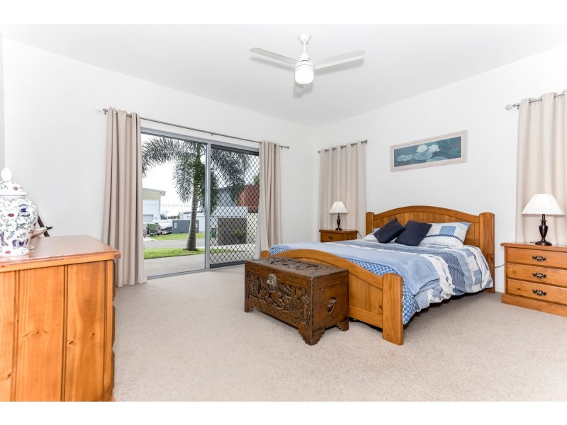 21 Wilson Esplanade, Redland Bay QLD 4165