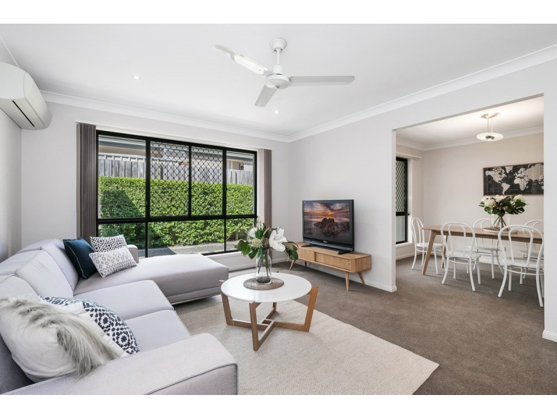 96 Brookeside Crescent, Seventeen Mile Rocks QLD 4073