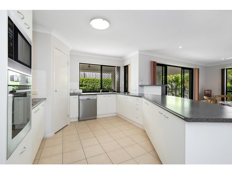 96 Brookeside Crescent, Seventeen Mile Rocks QLD 4073