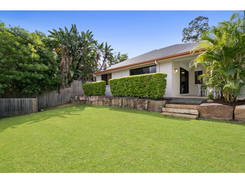 96 Brookeside Crescent, Seventeen Mile Rocks QLD 4073