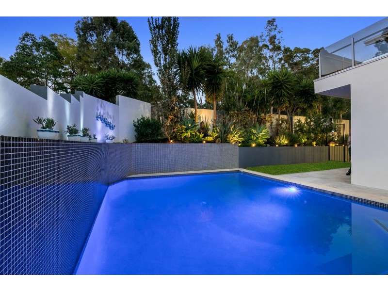 2 Paterson Street, Seventeen Mile Rocks QLD 4073