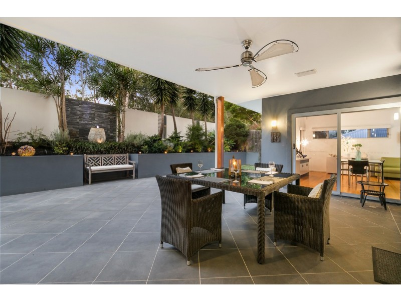 2 Paterson Street, Seventeen Mile Rocks QLD 4073