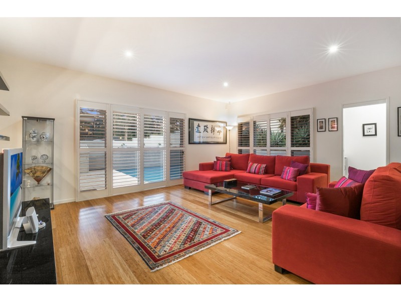 2 Paterson Street, Seventeen Mile Rocks QLD 4073